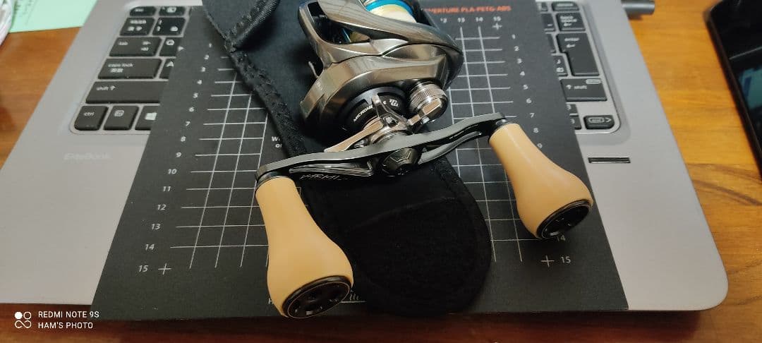 ハンドメイドノブ　TPR（ラバー素材）タイプC3　ライトブラウン2個