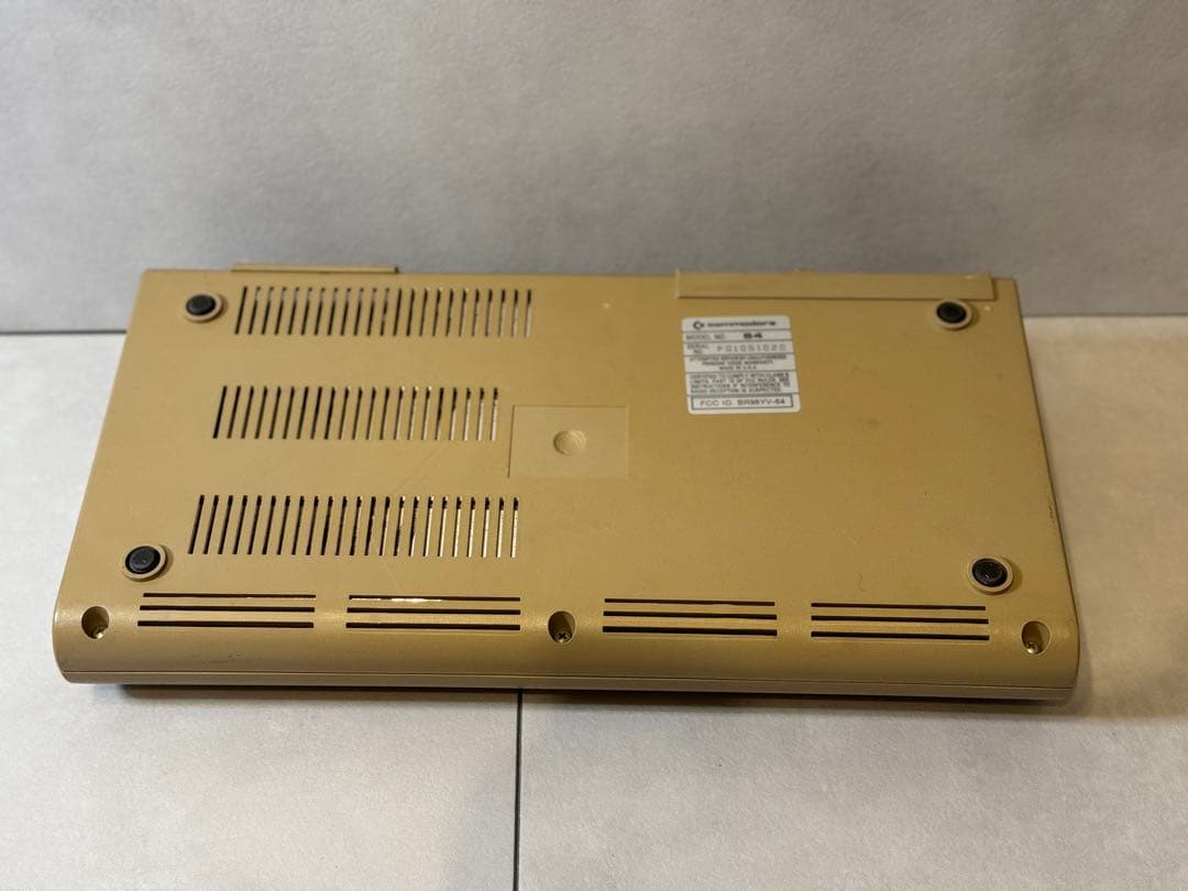 commodore C-64 コモドール64 本体