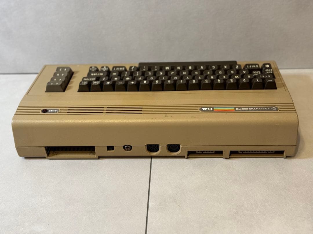 commodore C-64 コモドール64 本体