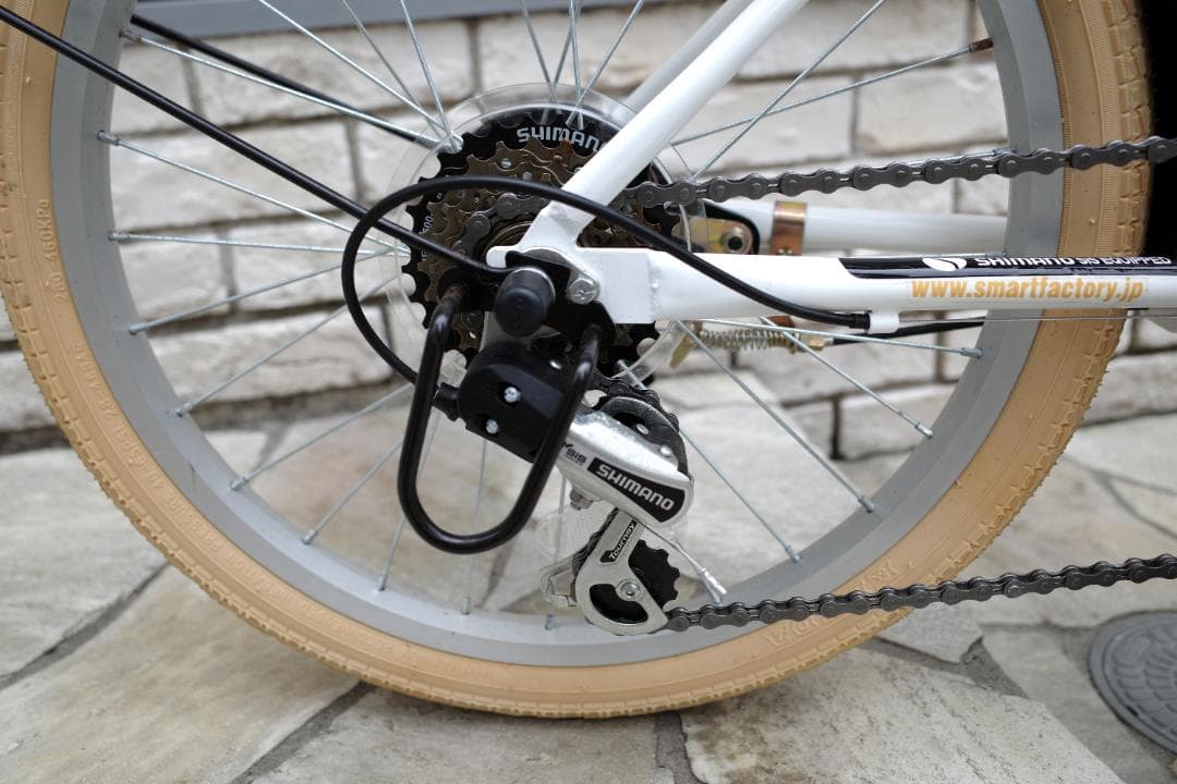 【引き取り限定】GRAPHIS 折りたたみ自転車 白色