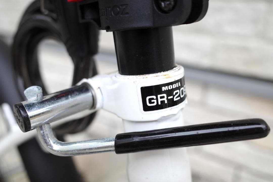 【引き取り限定】GRAPHIS 折りたたみ自転車 白色