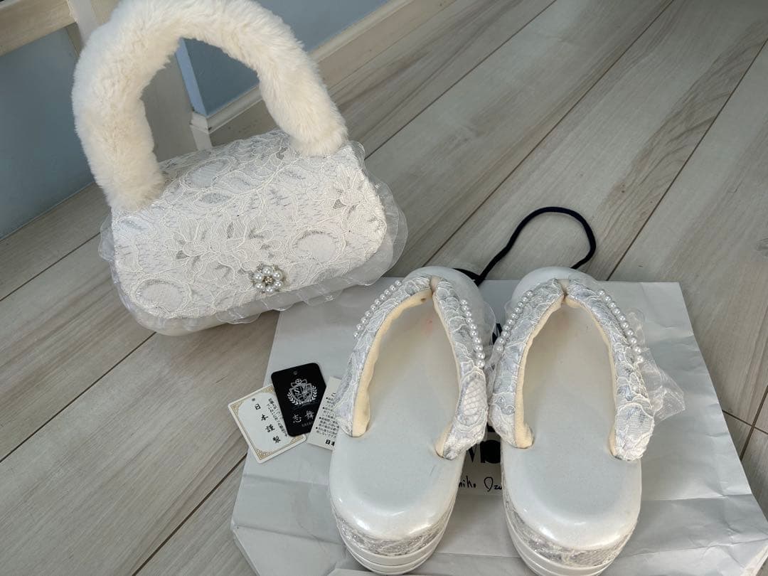 フルセット振袖 上品なくすみピンク白紫花柄 草履バック　髪飾り　正絹　牡丹