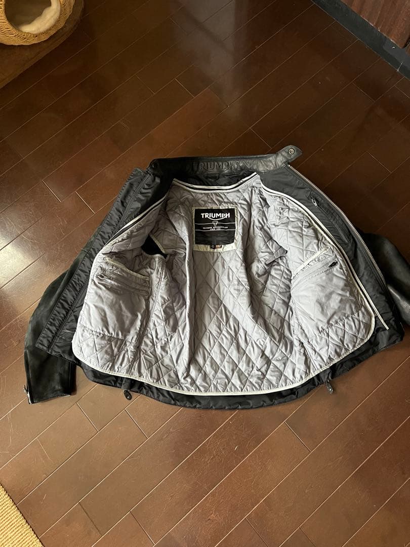 トライアンフ BRADDANレザージャケット
