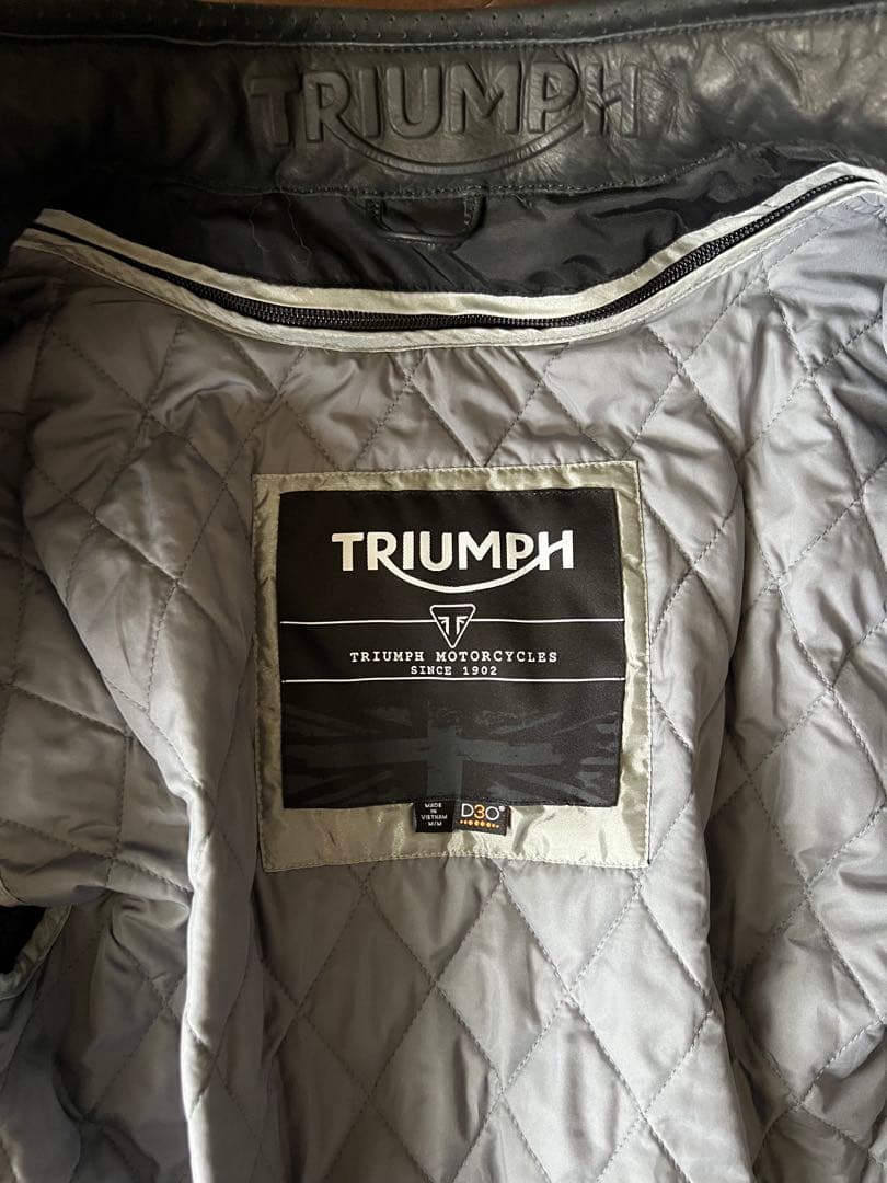トライアンフ BRADDANレザージャケット