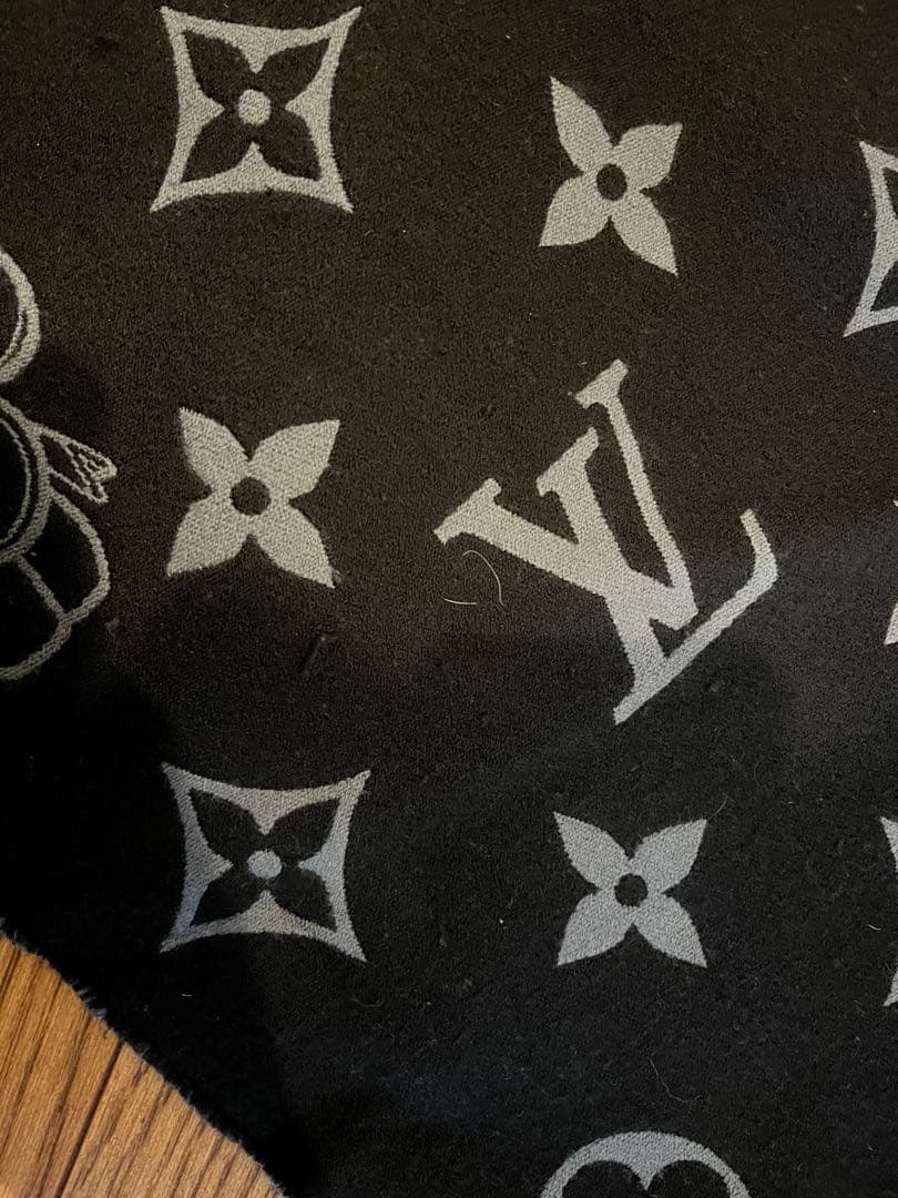 マフラー・モノグラム ヴィヴィエンヌ