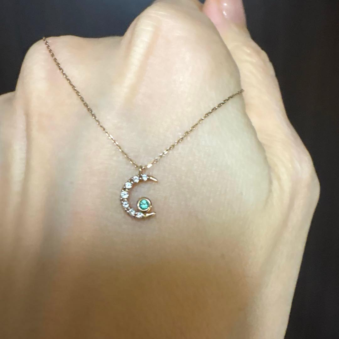 カプチーノ様　ヴァンドーム青山　k10 ダイヤ　エメラルド月ネックレス 箱付き