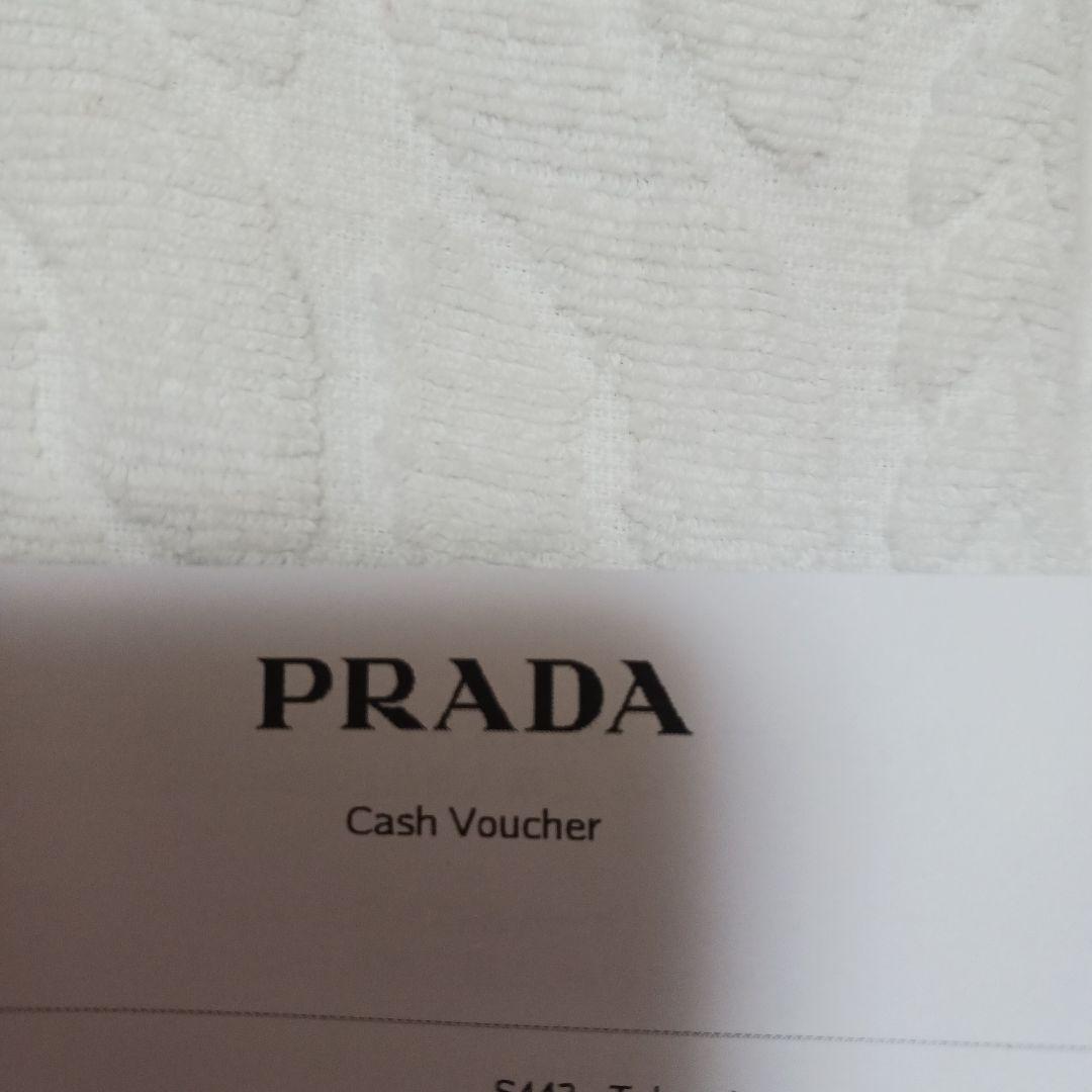 PRADAバレッタ　ヘアアクセ