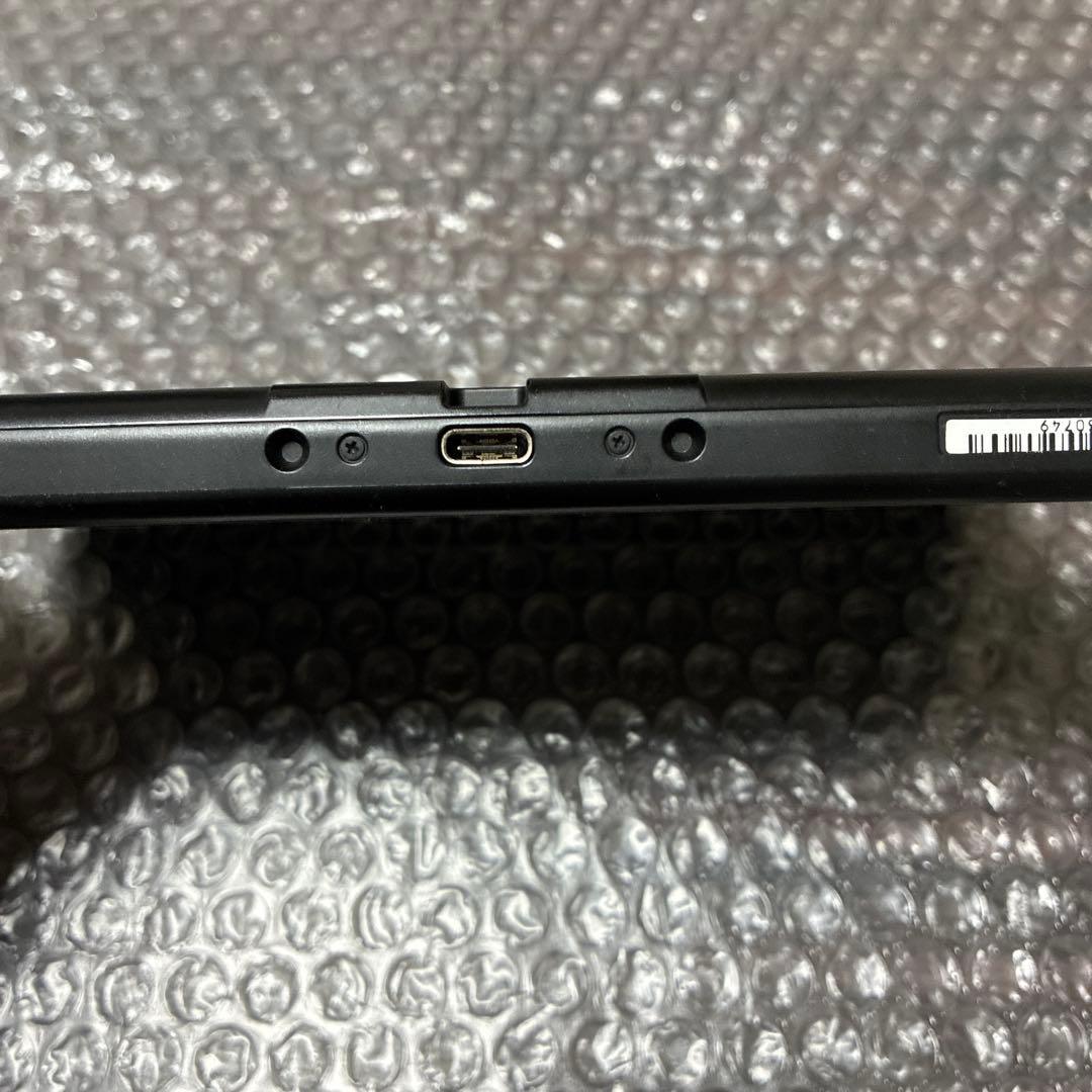 8 Nintendo Switch 本体　初期型