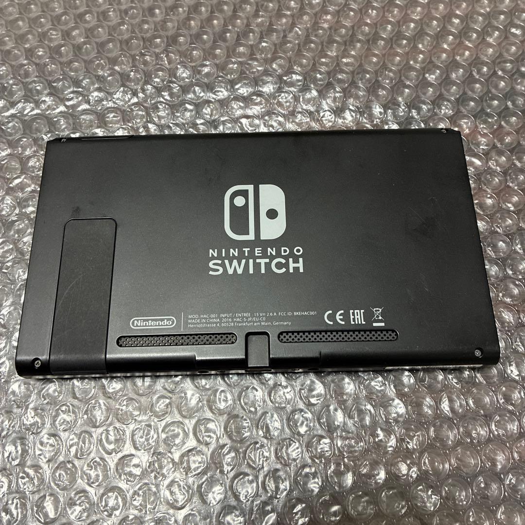 8 Nintendo Switch 本体　初期型