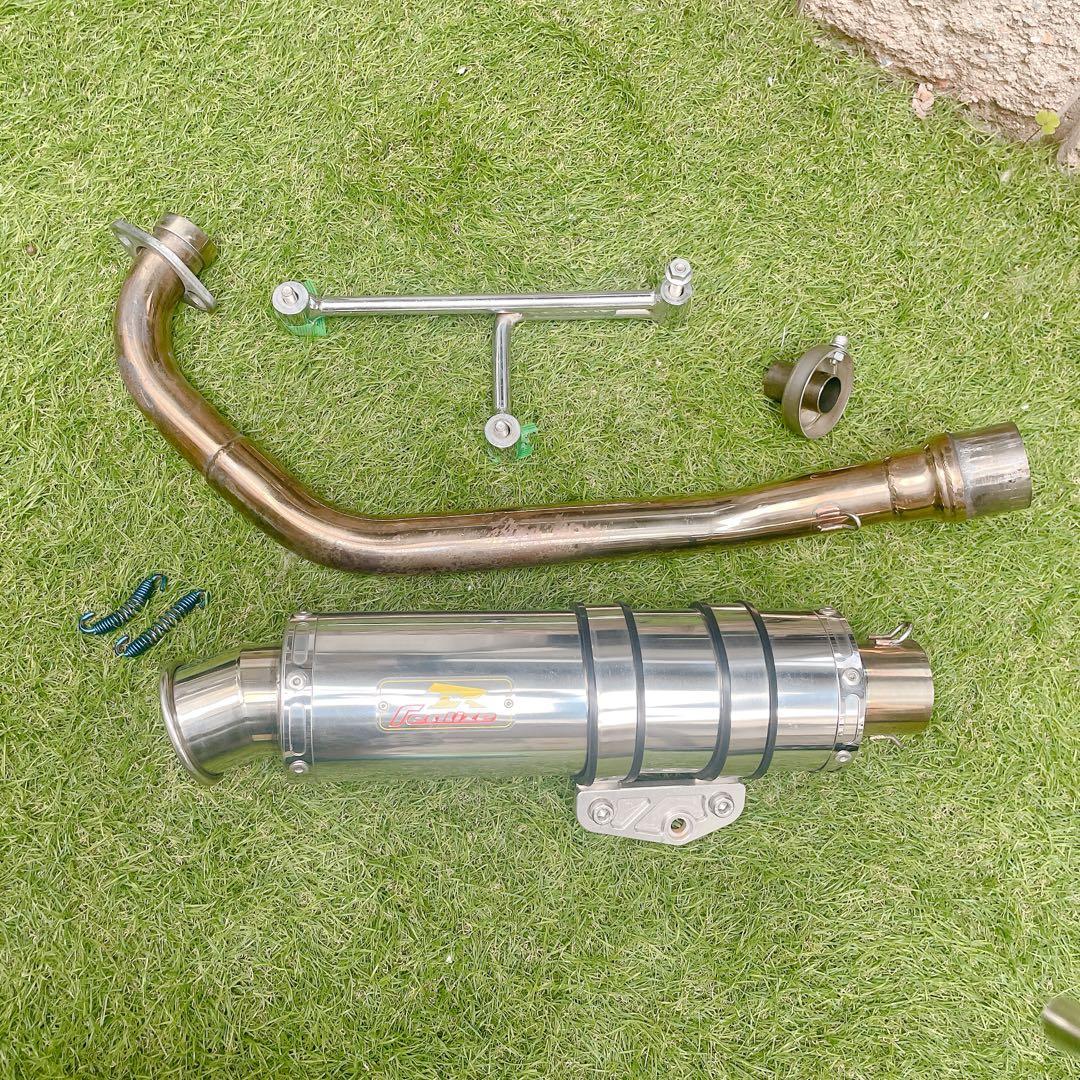 Realize ステンレス マフラー　ブリンク　シグナス4型5型用