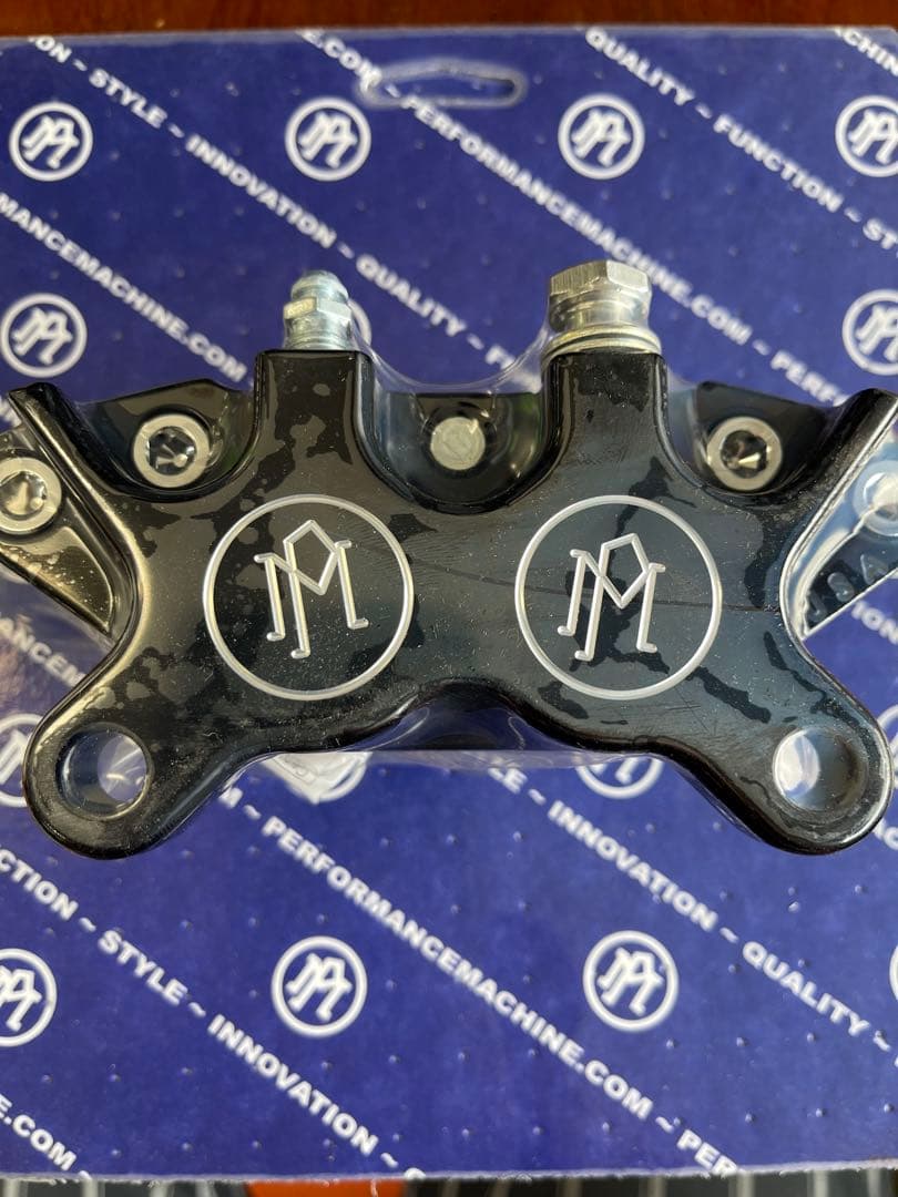 Performance Machine PMブラックブレーキキャリパー