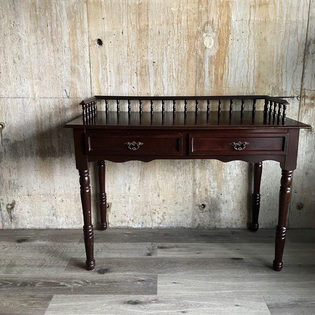 クラシックスタイル　欄干付きデスク　囲い付き机　アンティークレトロ　②