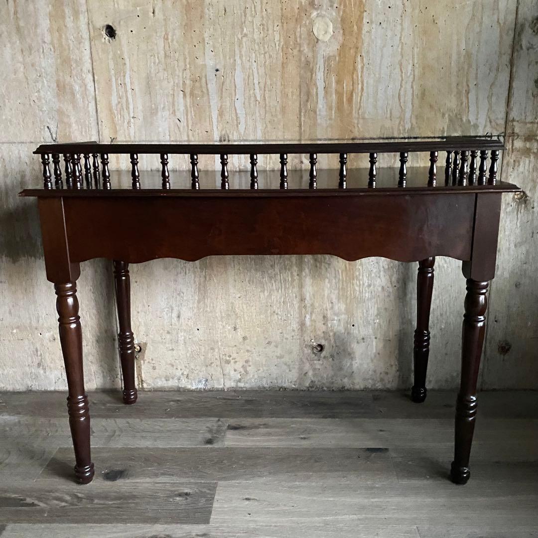 クラシックスタイル　欄干付きデスク　囲い付き机　アンティークレトロ　②