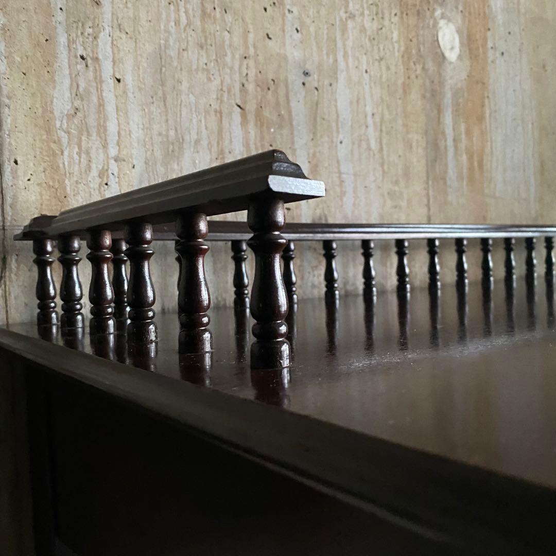 クラシックスタイル　欄干付きデスク　囲い付き机　アンティークレトロ　②