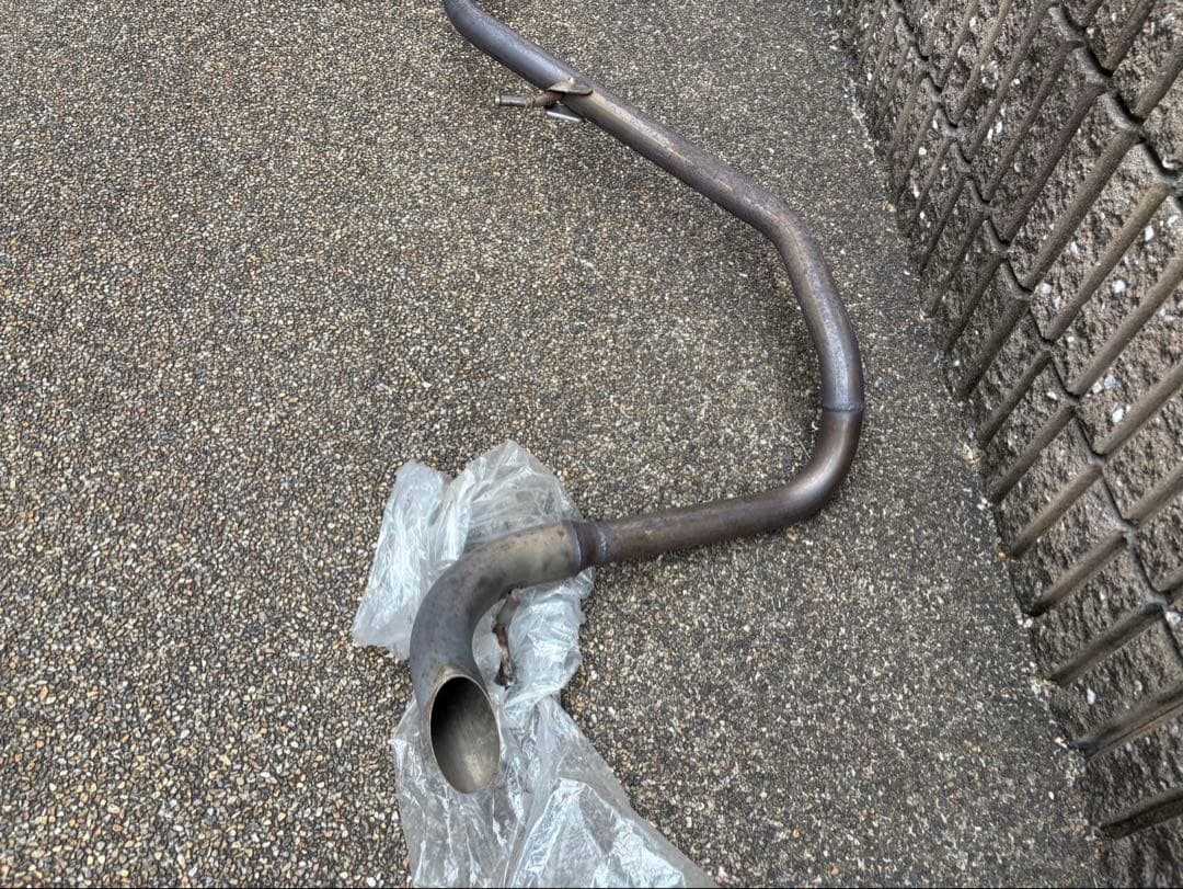 まめ様　トヨタカローラスポーツnre210hリアストレートマフラー(純正加工品)