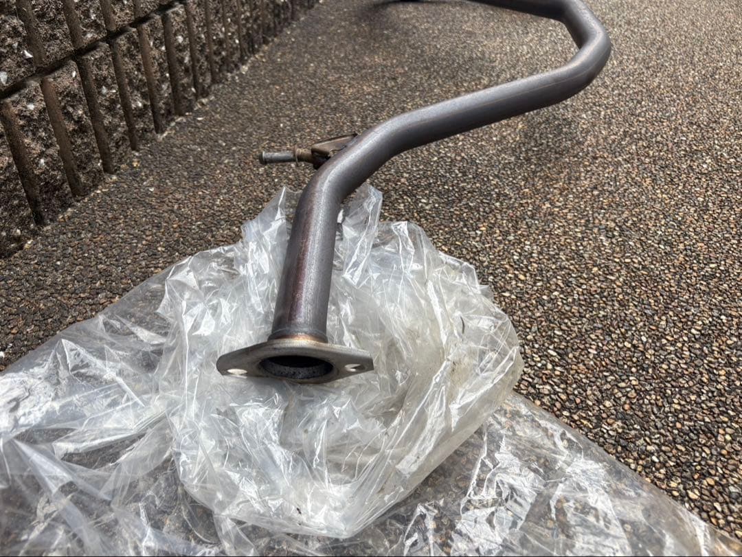 まめ様　トヨタカローラスポーツnre210hリアストレートマフラー(純正加工品)