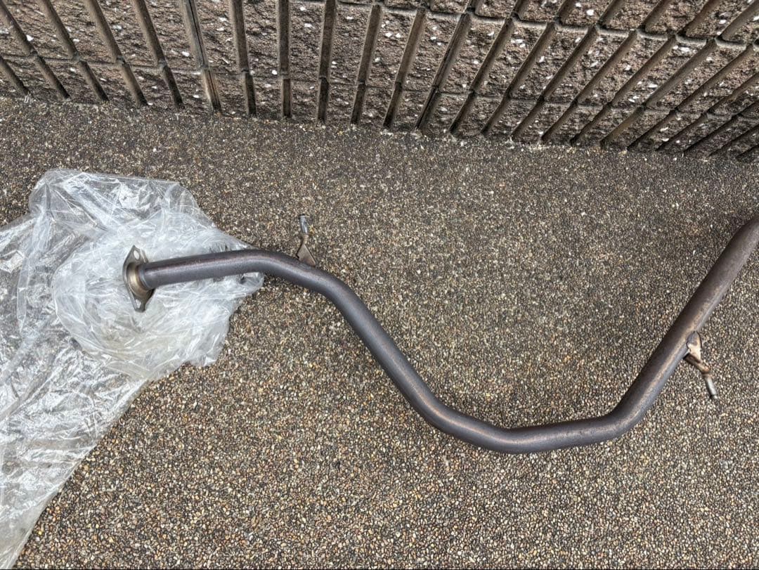 まめ様　トヨタカローラスポーツnre210hリアストレートマフラー(純正加工品)