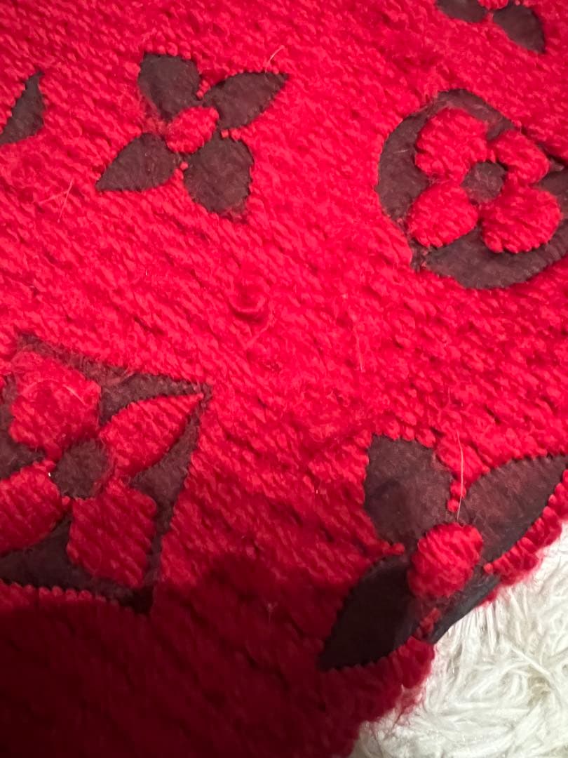 Louis Vuitton ヴィトン ブランド レッド マフラー