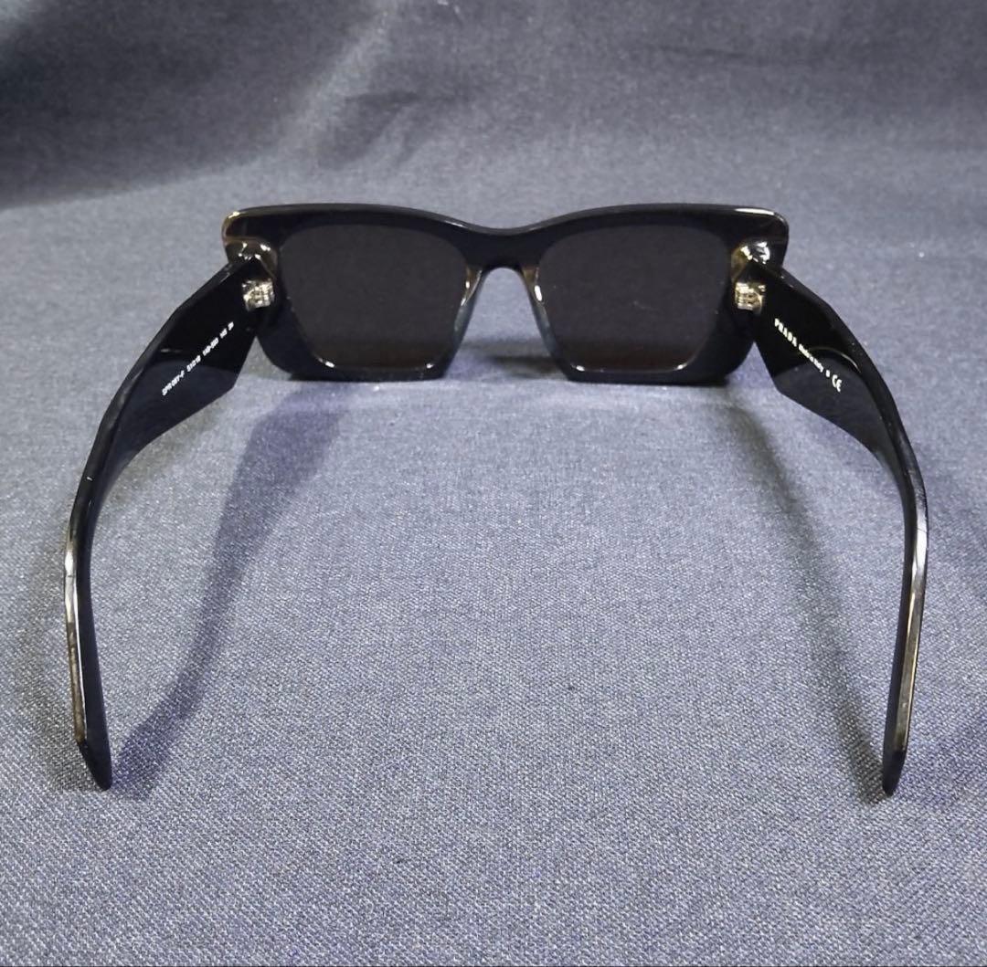 PRADA サングラス SPR 08Y キャットアイ型トライアングルロゴ