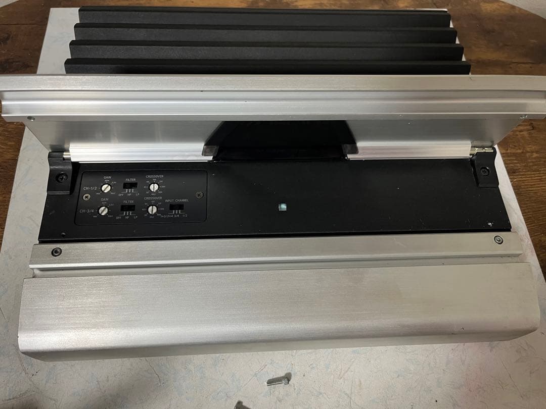 ALPINE MRV-F340 4チャンネルアンプ