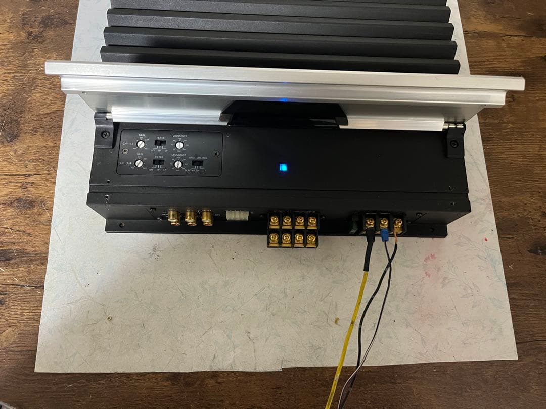 ALPINE MRV-F340 4チャンネルアンプ