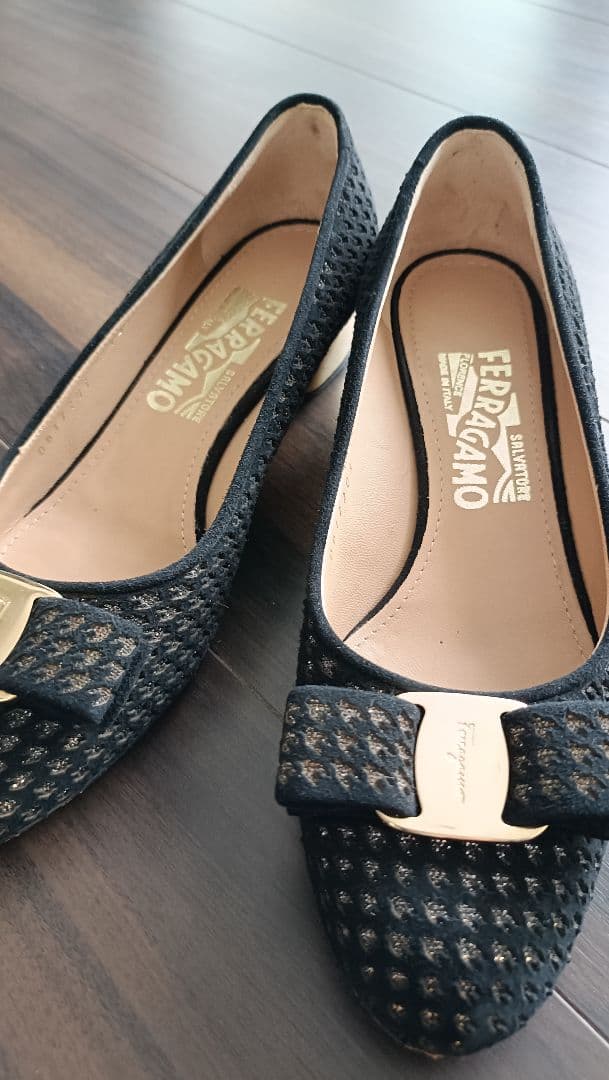 希少！Salvatore Ferragamo リボンパンプ
