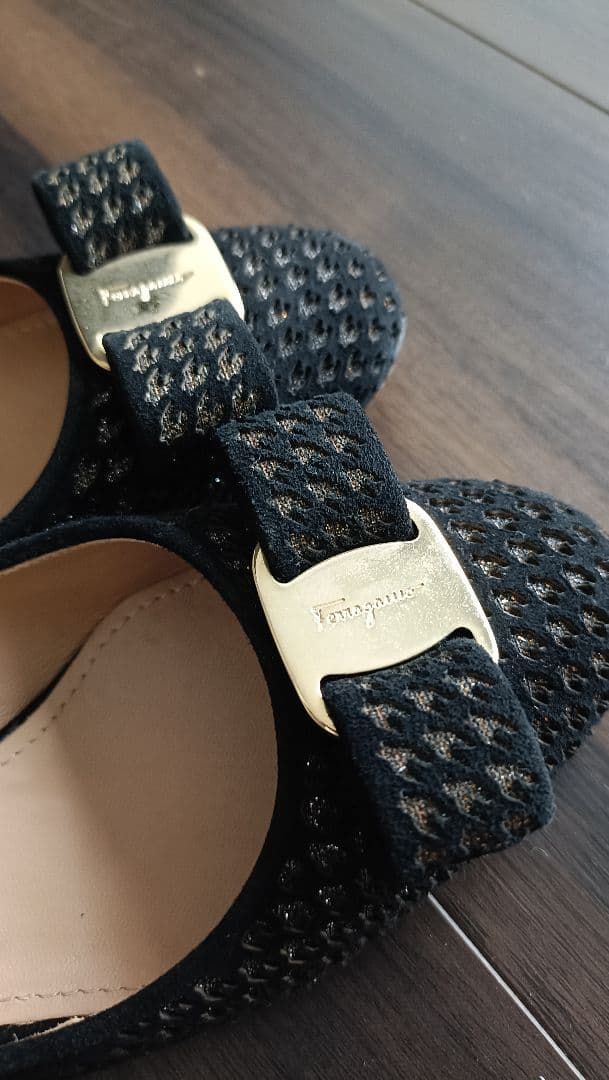 希少！Salvatore Ferragamo リボンパンプ