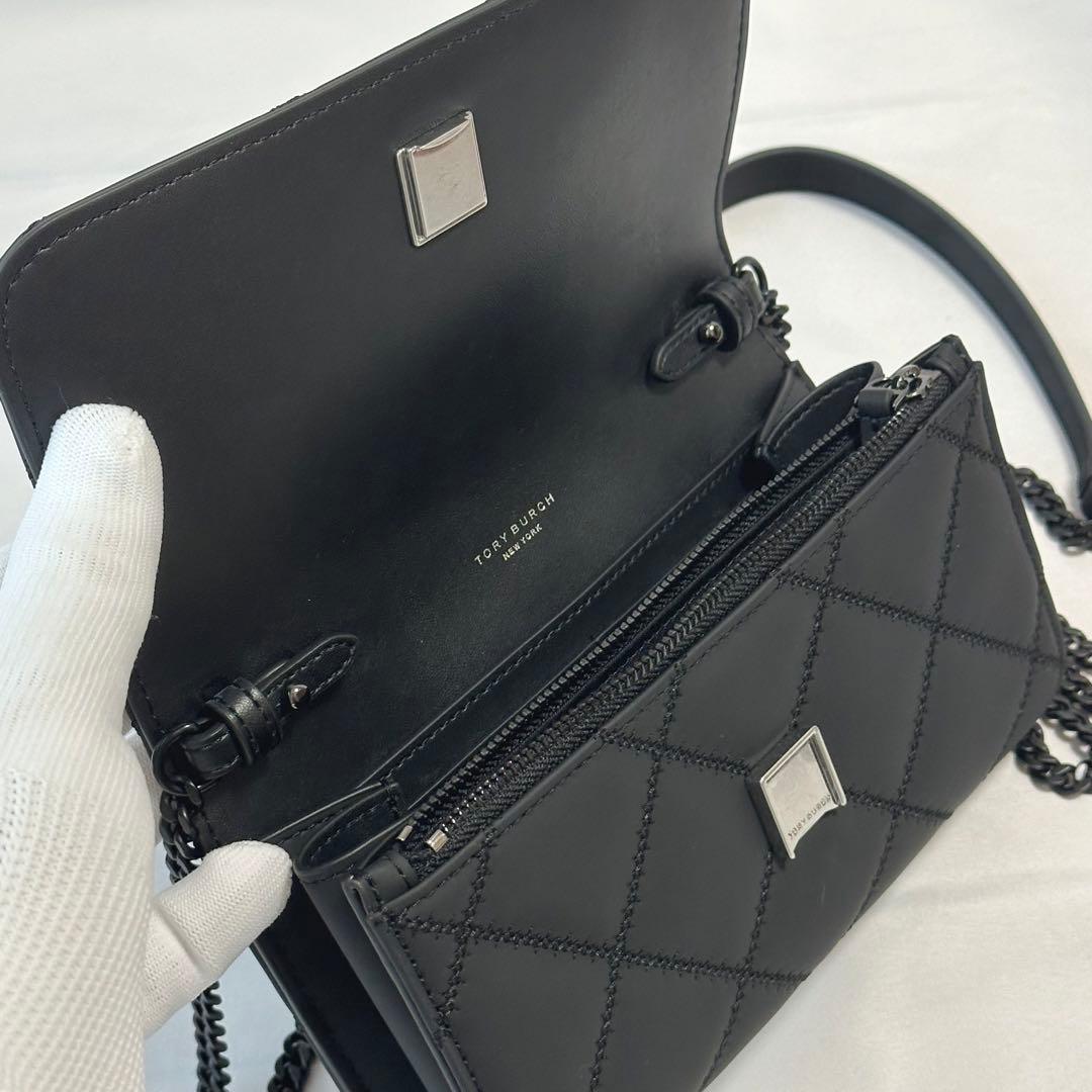 【限定】トリーバーチ キルティング 長財布 マット素材 チェーン付ウォレット