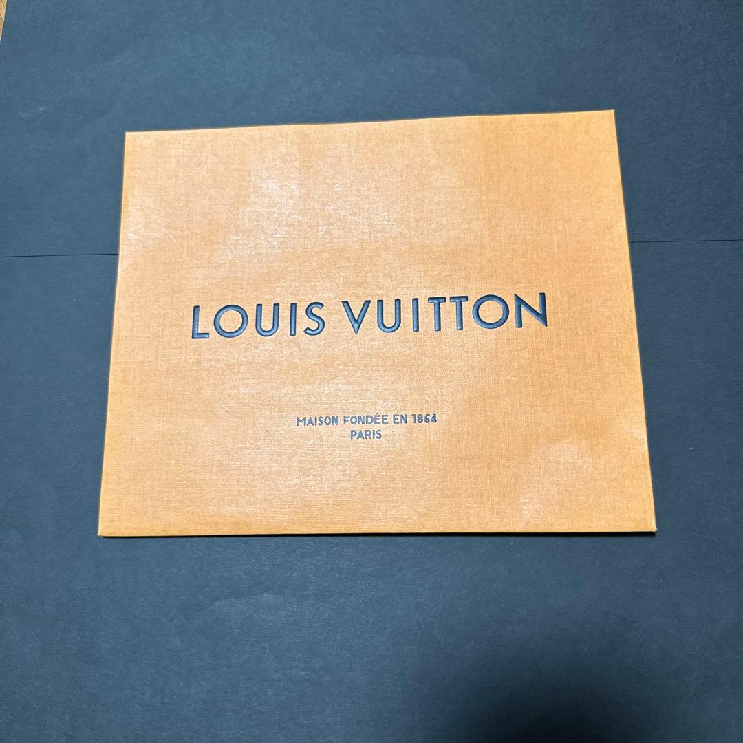 ルイヴィトン　iPhone14Pro ケース　手帳型　フォリオ