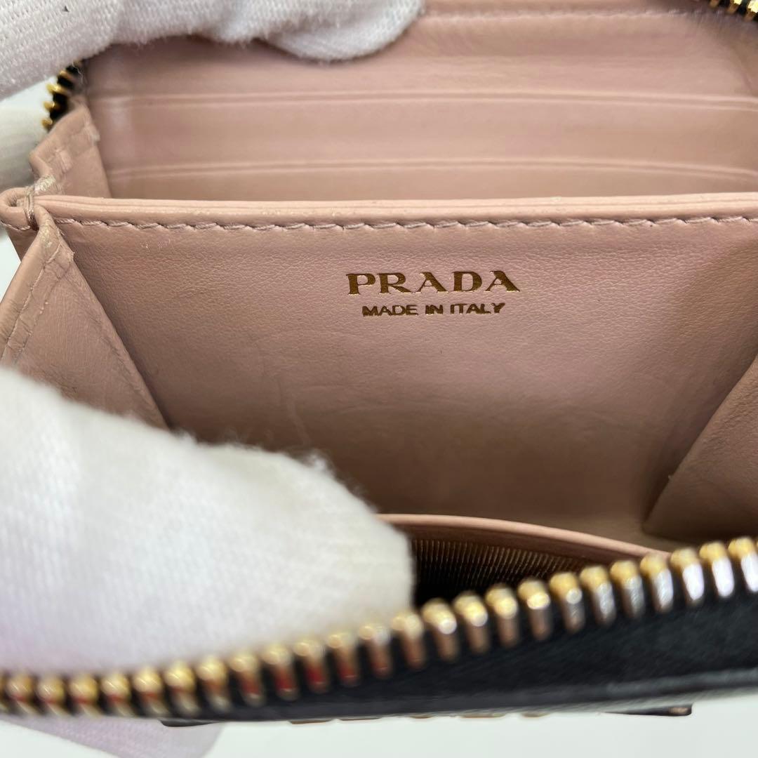 PRADA ケース カードケース ラウンドファスナー ロゴ金具 付属品付き