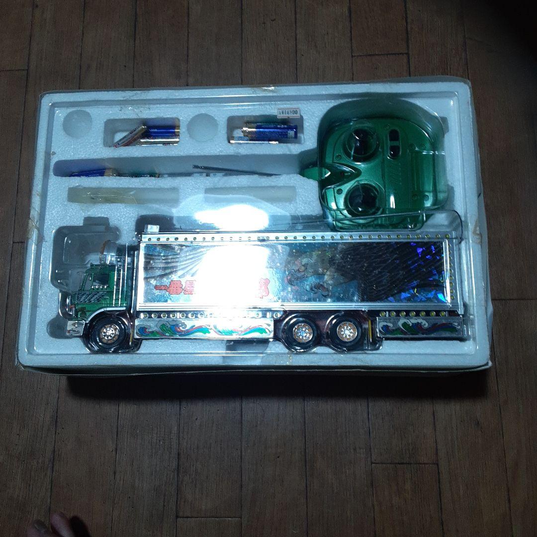 バンダイ 1/32 RC トラック野郎 限定版ラジコンです