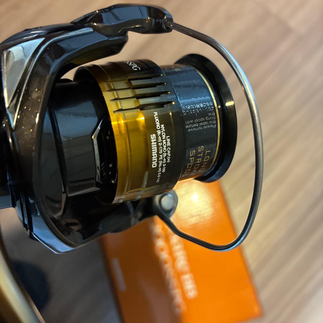 SHIMANO C2000SSPG スピニングリール
