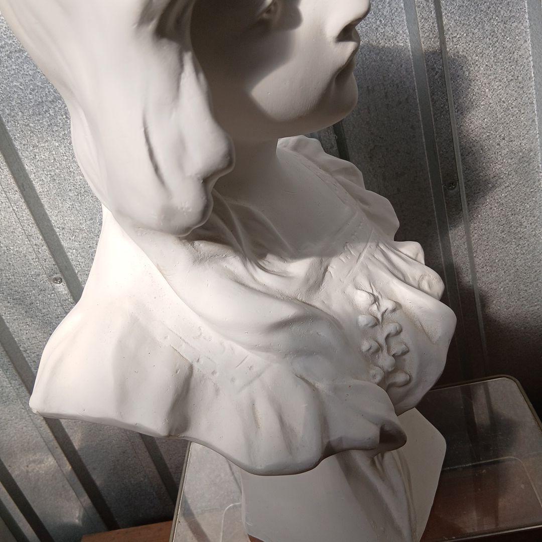 な*み様 石膏像 すずらんを持った少女