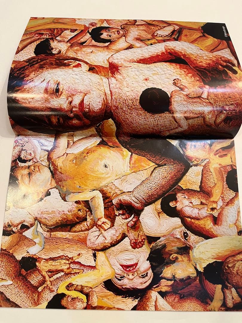 COMME des GARÇONS 非売品　アート冊子　SIX purple ②