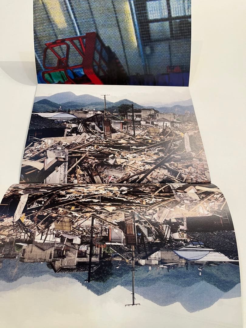 COMME des GARÇONS 非売品　アート冊子　SIX purple ②