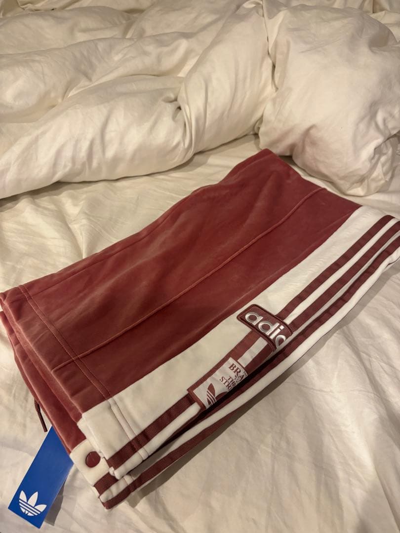 新品 Sサイズ　adidas W ADIBREAK VELOUR TP 礒部希帆