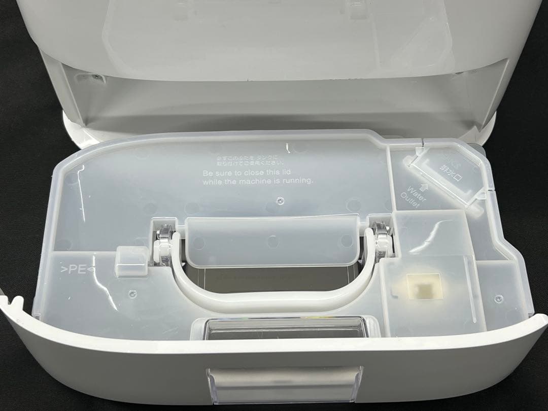 M4【used美品】Panasonic 衣類乾燥除湿機　F-YZUX60