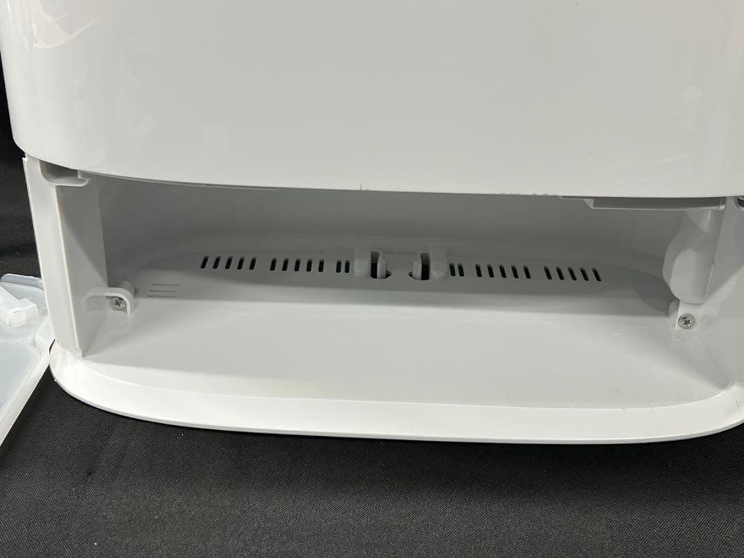 M4【used美品】Panasonic 衣類乾燥除湿機　F-YZUX60