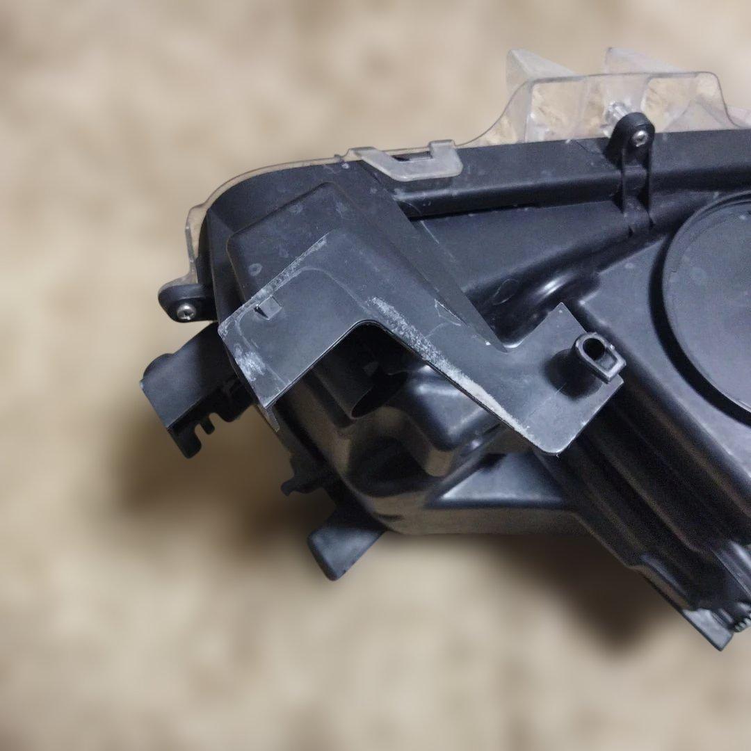 30系 アルファード前期/ヘッドライト　左側のみ