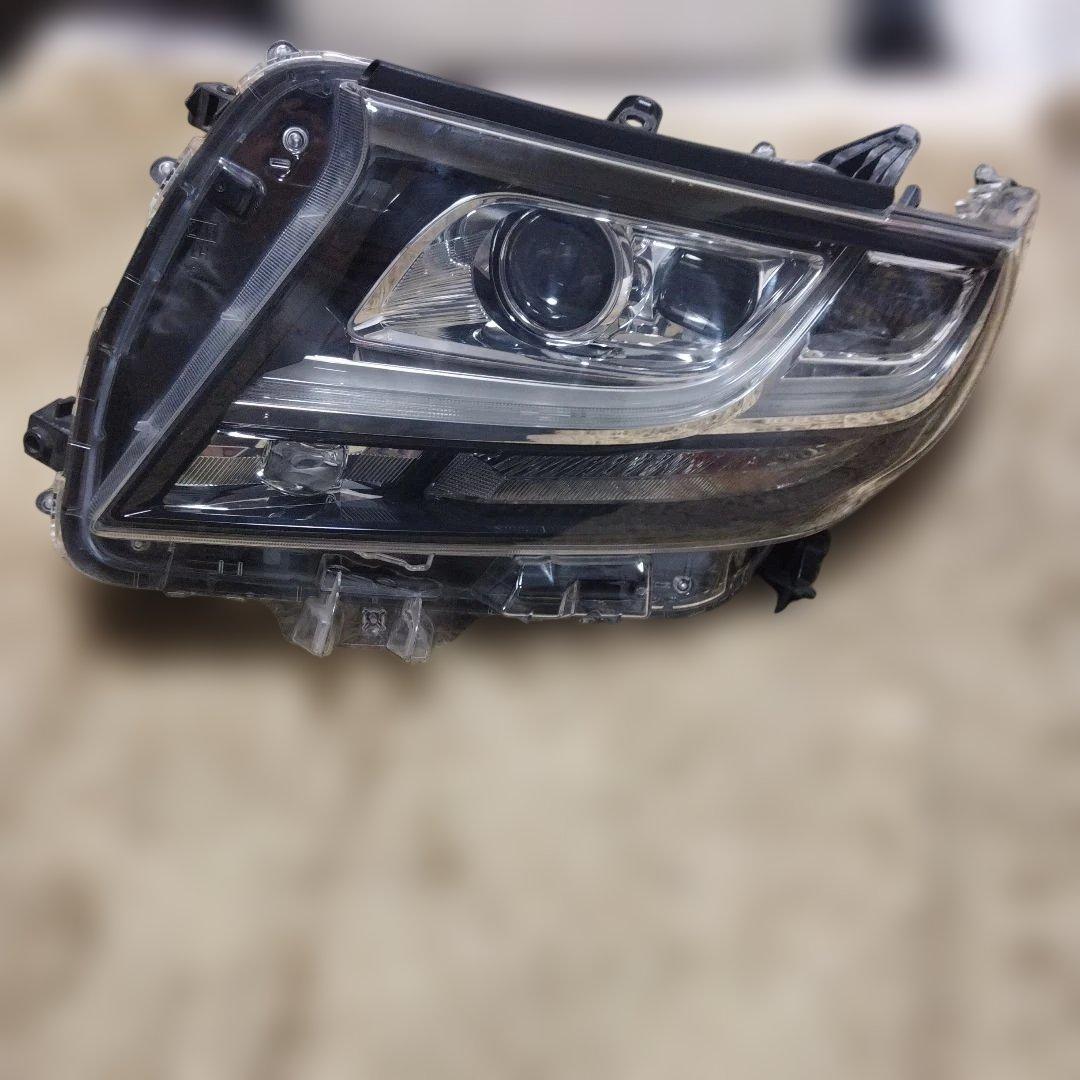 30系 アルファード前期/ヘッドライト　左側のみ