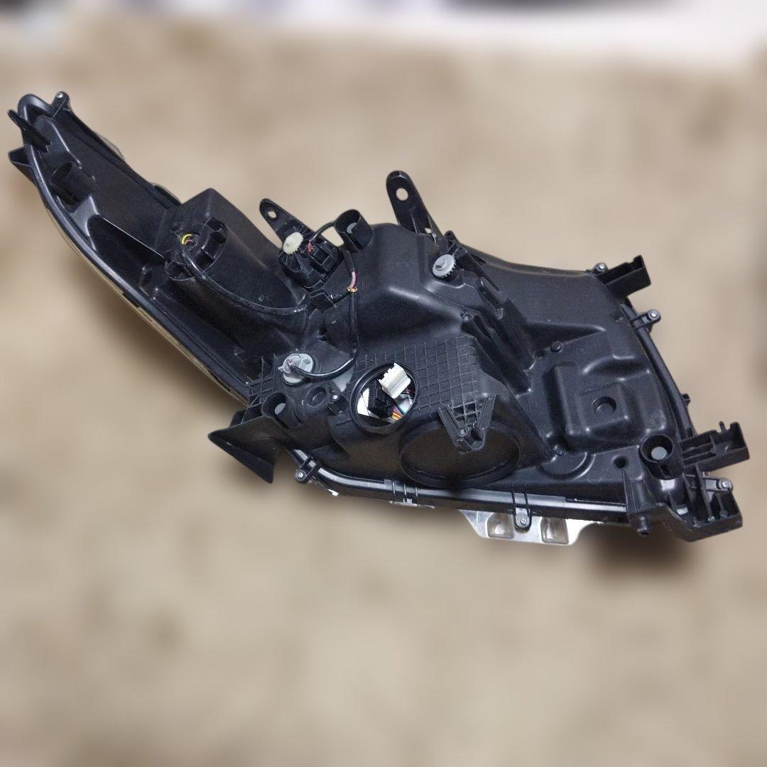 30系 アルファード前期/ヘッドライト　左側のみ