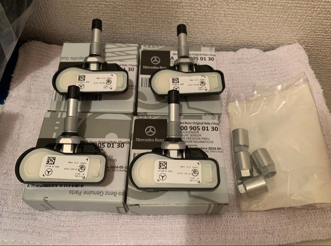 Mercedes-Benz 純正タイヤ空気圧センサー A000 9050130