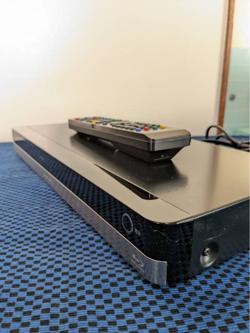 TOSHIBA ブラックブルーレイレコーダー