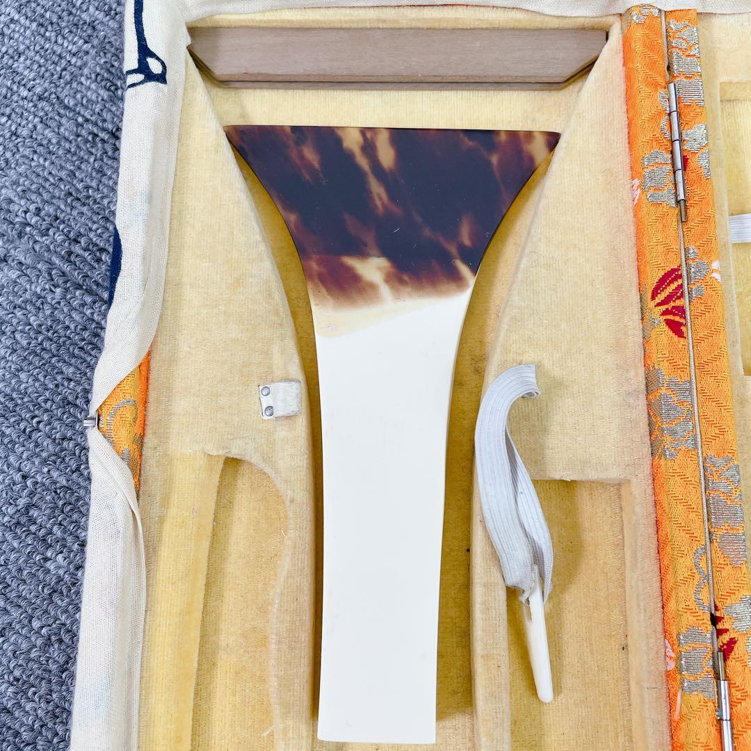 津軽三味線 丸打胴 2本溝 紅木 太棹 付属品多数 和楽器 民謡楽器