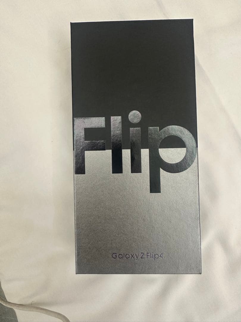 Samsung Galaxy Z Flip4 SM-F721N パープル