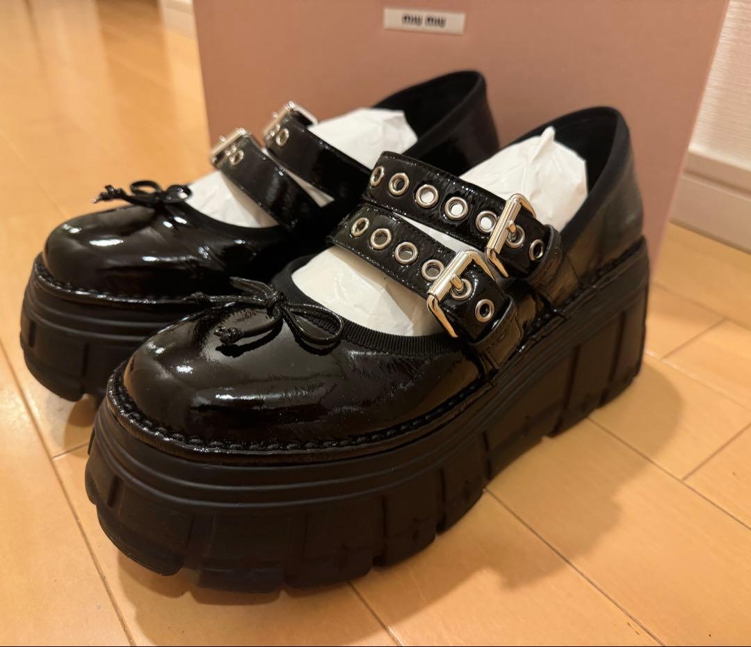 miumiu 厚底バレエシューズ　パテントレザー　バレエコア