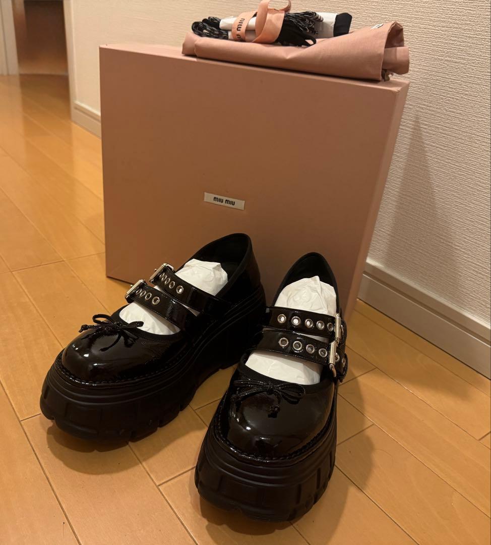 miumiu 厚底バレエシューズ　パテントレザー　バレエコア