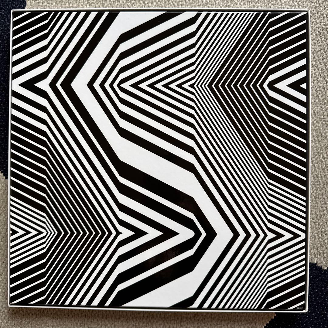 【美品/傷汚れなし】GIRLS GENERATION（少女時代） ベストアルバム