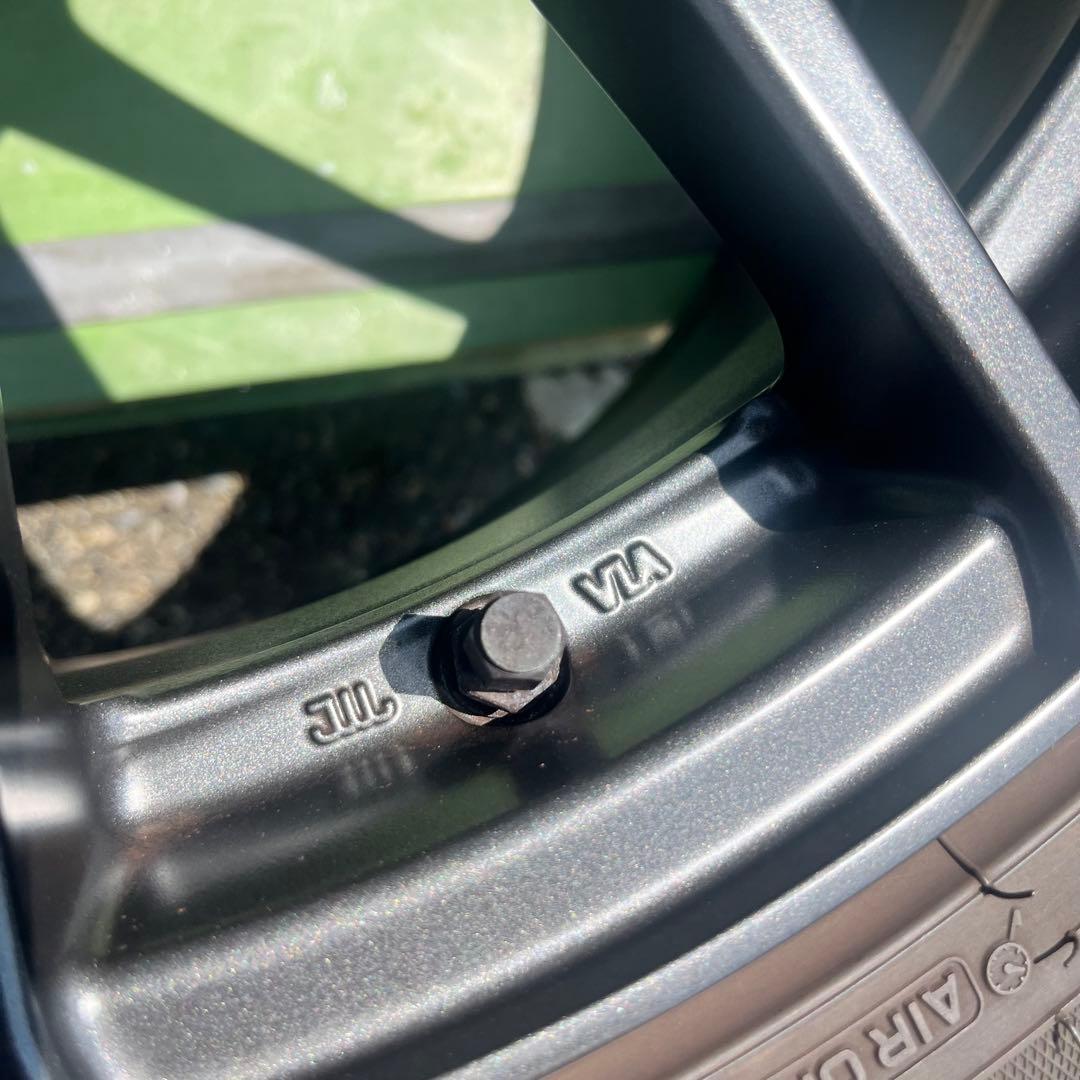 熊*ん様 エンケイ PF03 18インチ7.5J IN+48 PCD112 5H