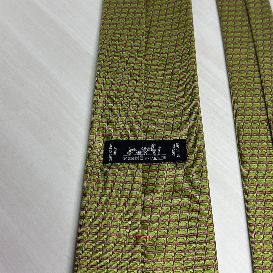 美品☆エルメス☆ネクタイ☆グリーン☆緑☆パターン柄☆ピンク☆シート☆583